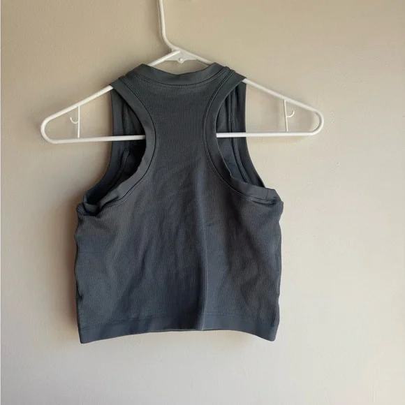 Womens Pro-Fit Seamless Tank gray size medium - built in bra - Picture 4 of 5